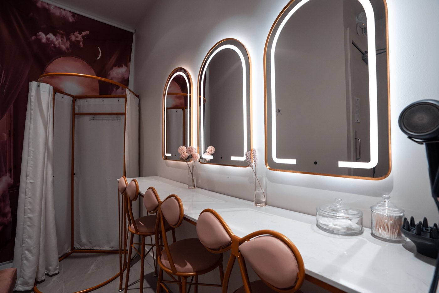 Fittopia Fitness Center change room