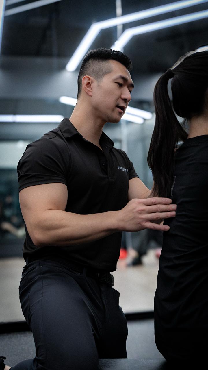 Winston Yeung assessing a patient